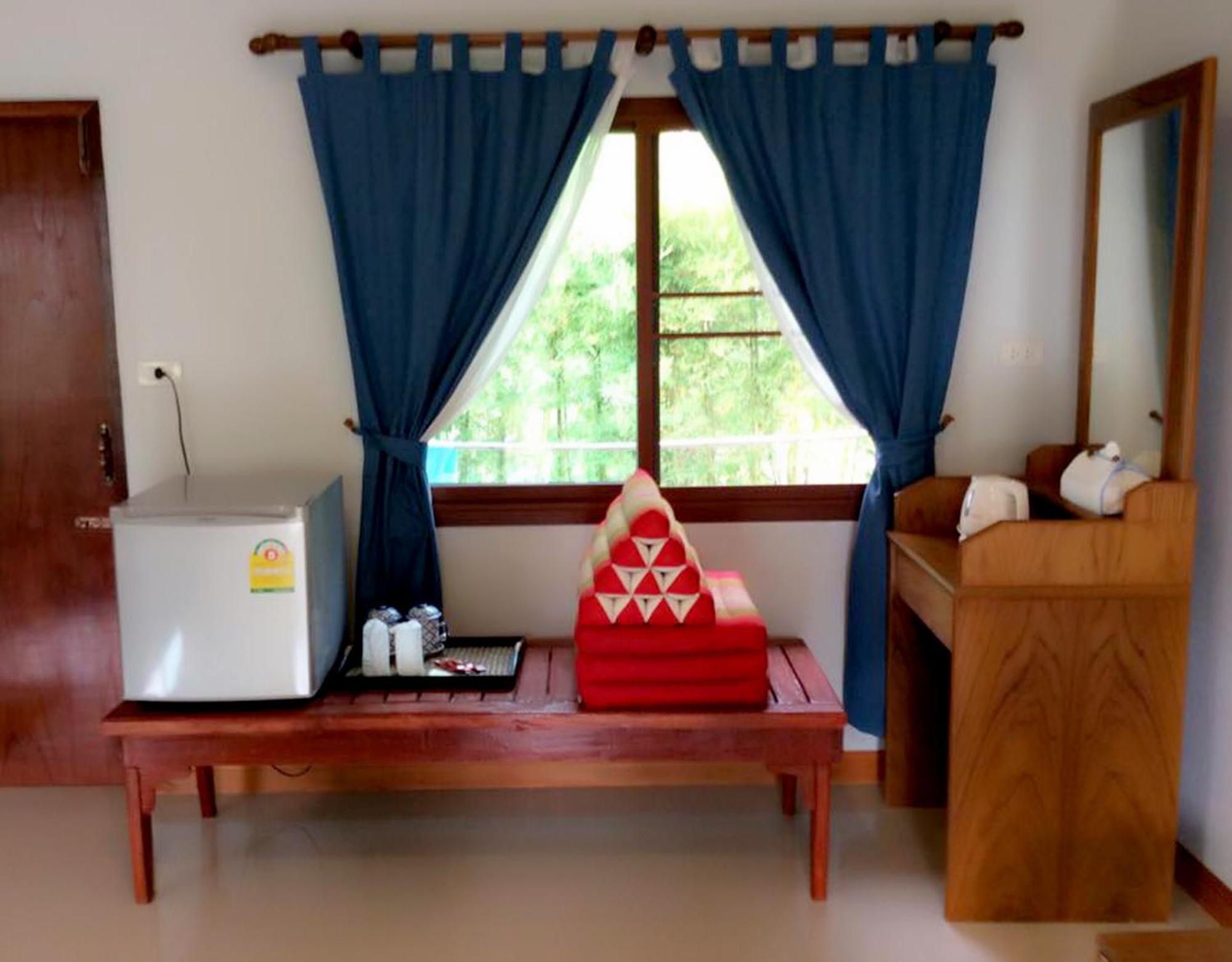 Lanta Wanida Resort Ko Lanta Екстериор снимка