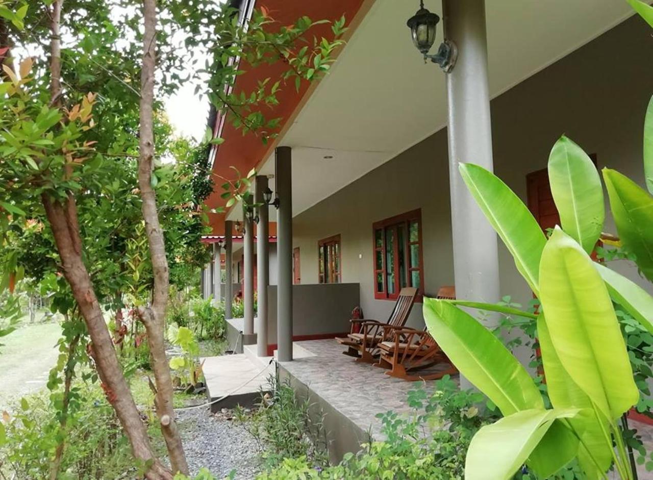 Lanta Wanida Resort Ko Lanta Екстериор снимка