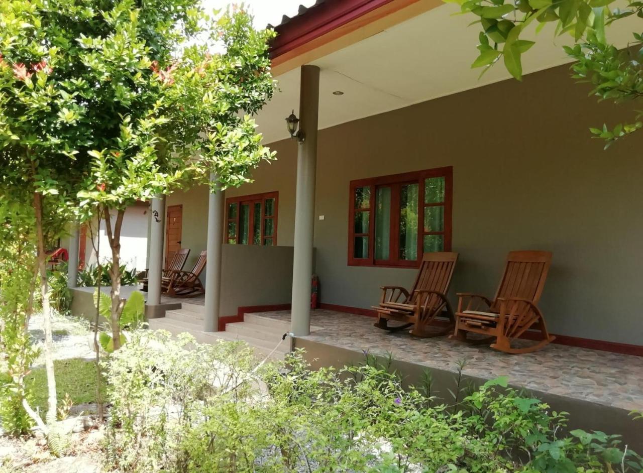 Lanta Wanida Resort Ko Lanta Екстериор снимка
