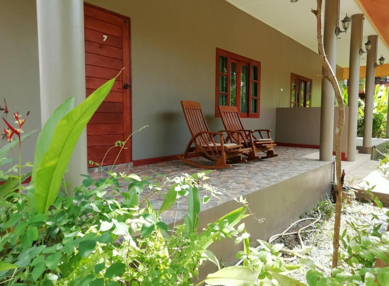 Lanta Wanida Resort Ko Lanta Екстериор снимка